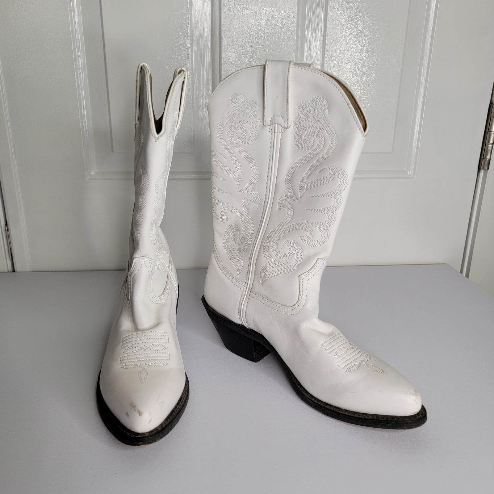 Size 7.5 White Durango Cowgirl Boots