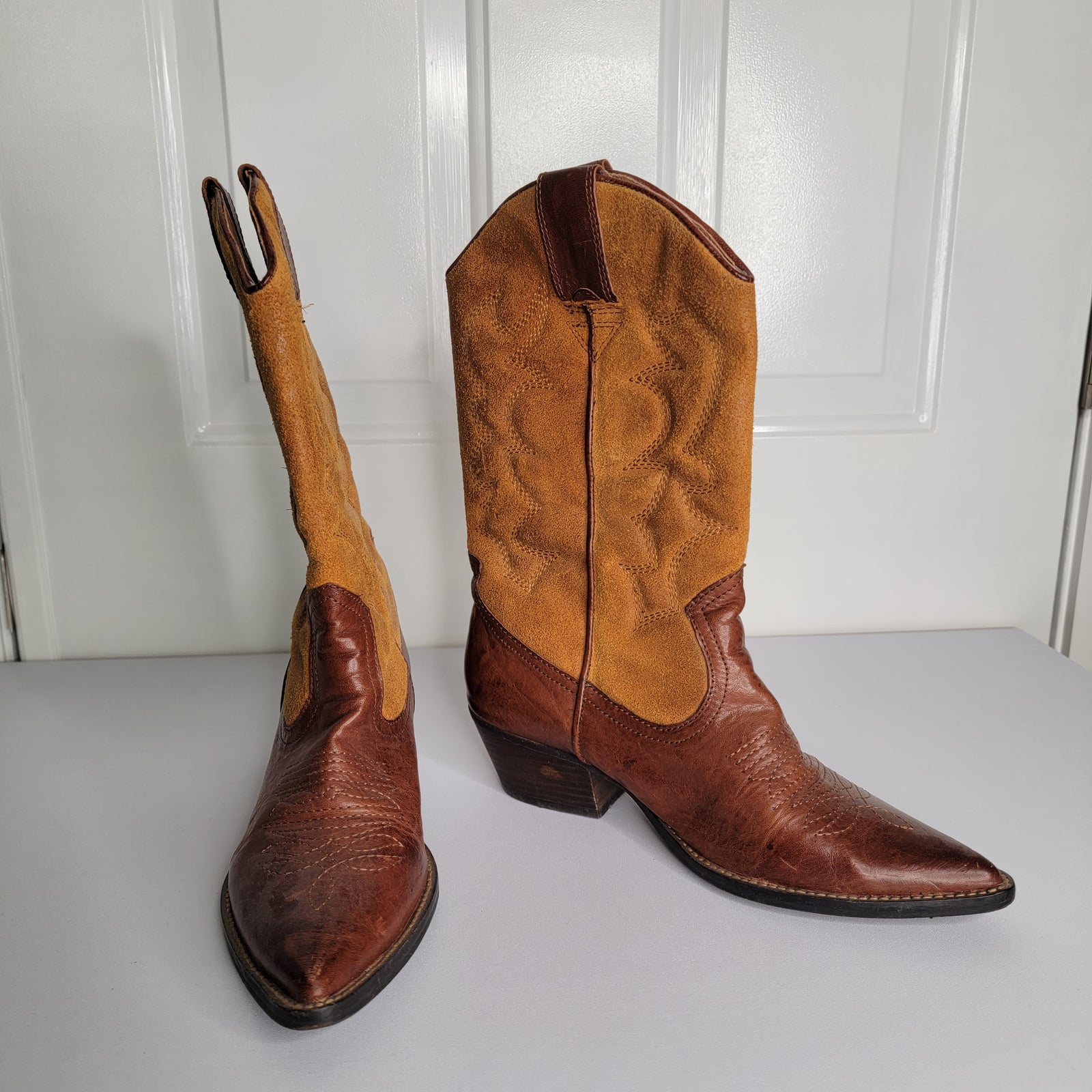 Size 7 2-Tone Brown Aldo Cowgirl Boots