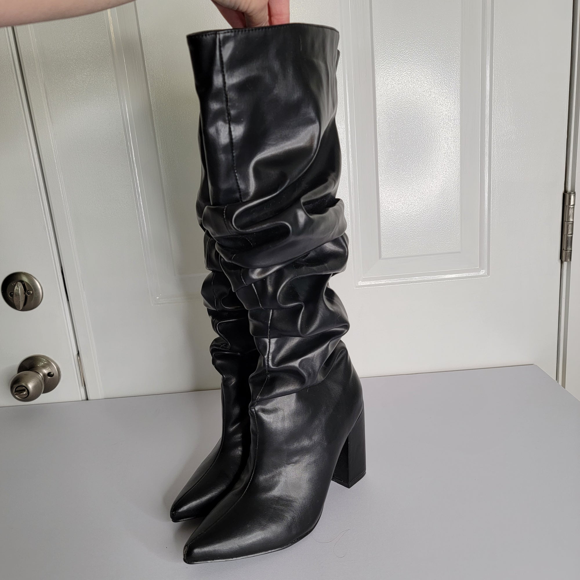 Size 7 Black Fashion Nova Scrunch Knee Boots