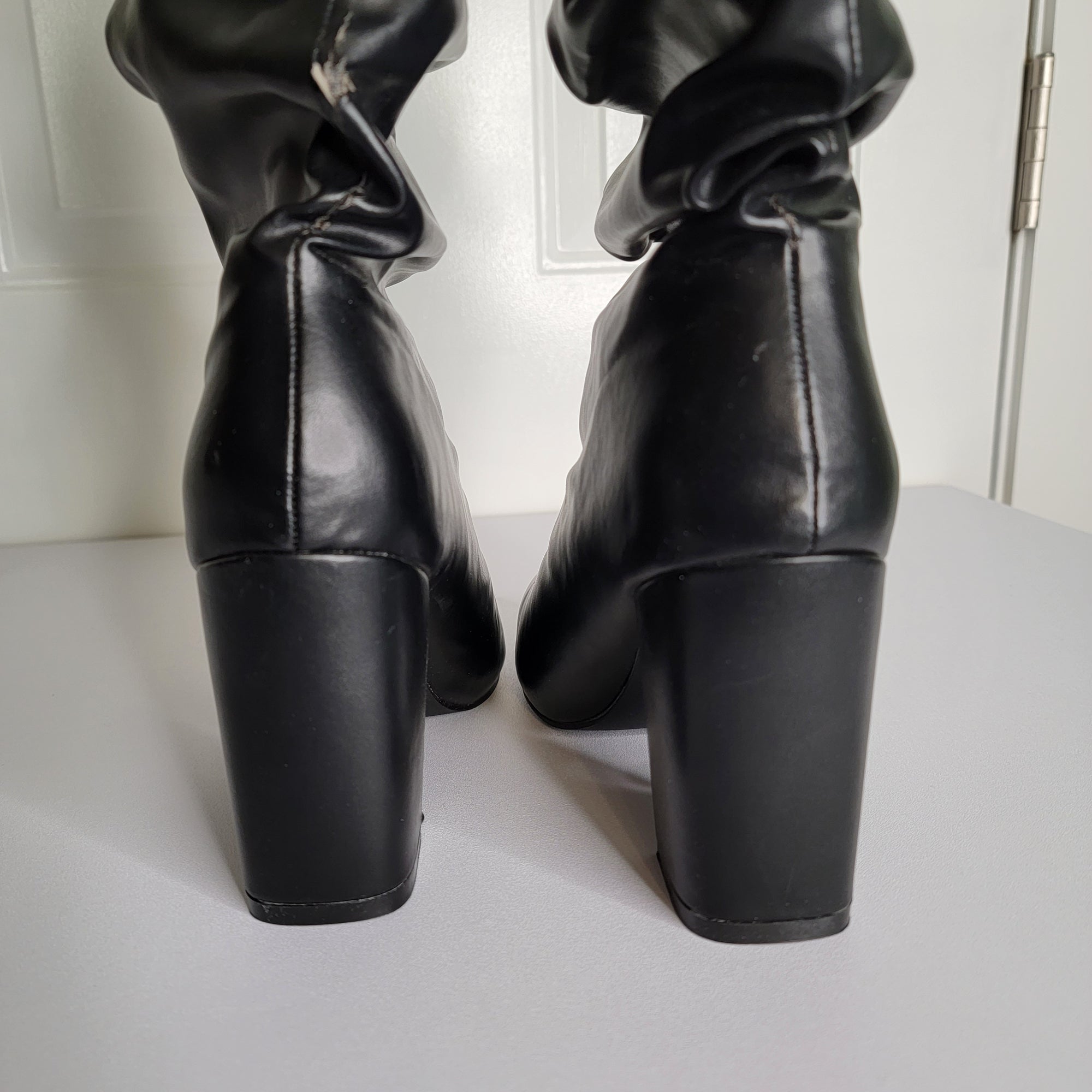 Size 7 Black Fashion Nova Scrunch Knee Boots