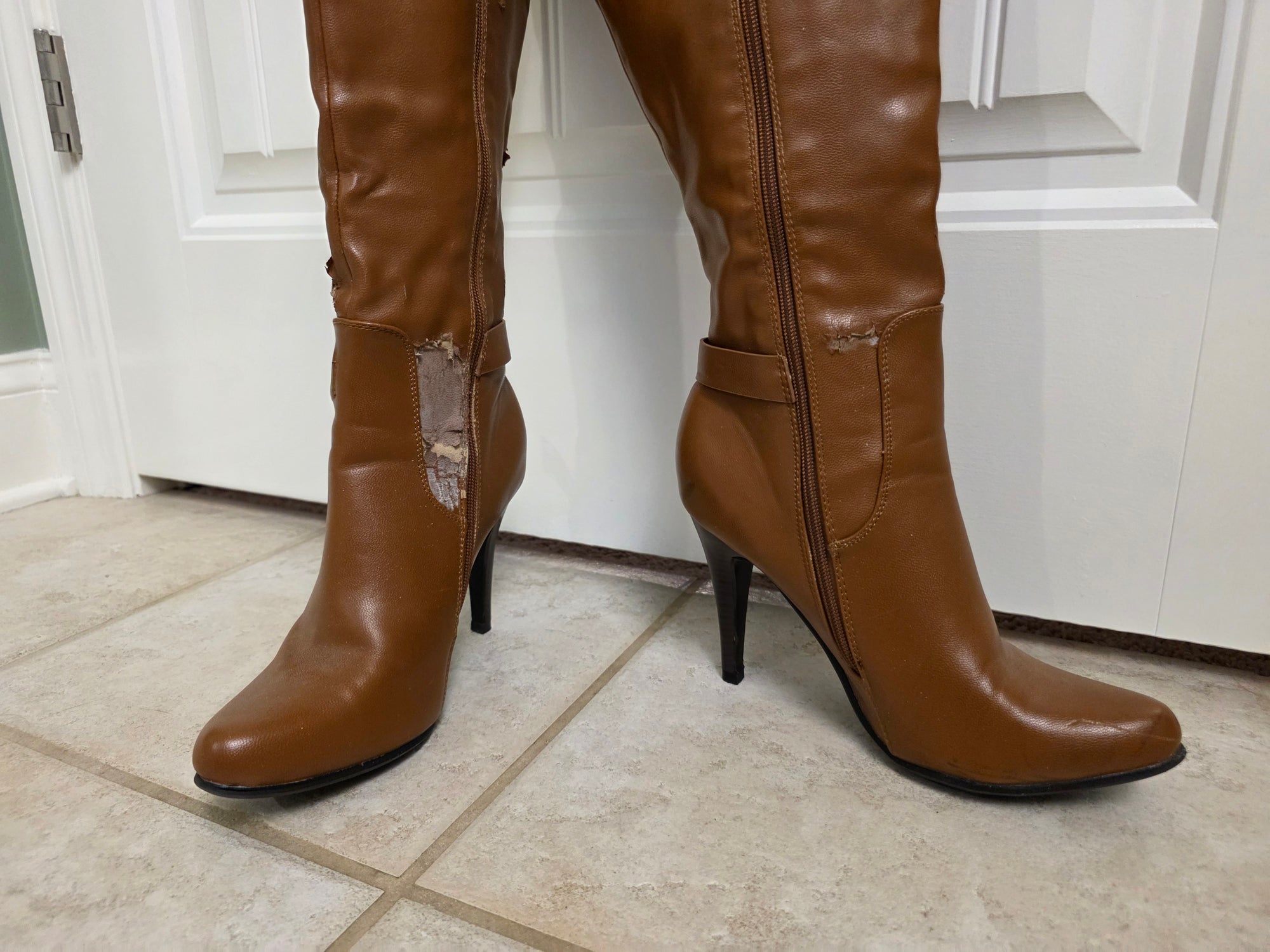 Size 8 Caramel de Blossom Collection Knee Boots