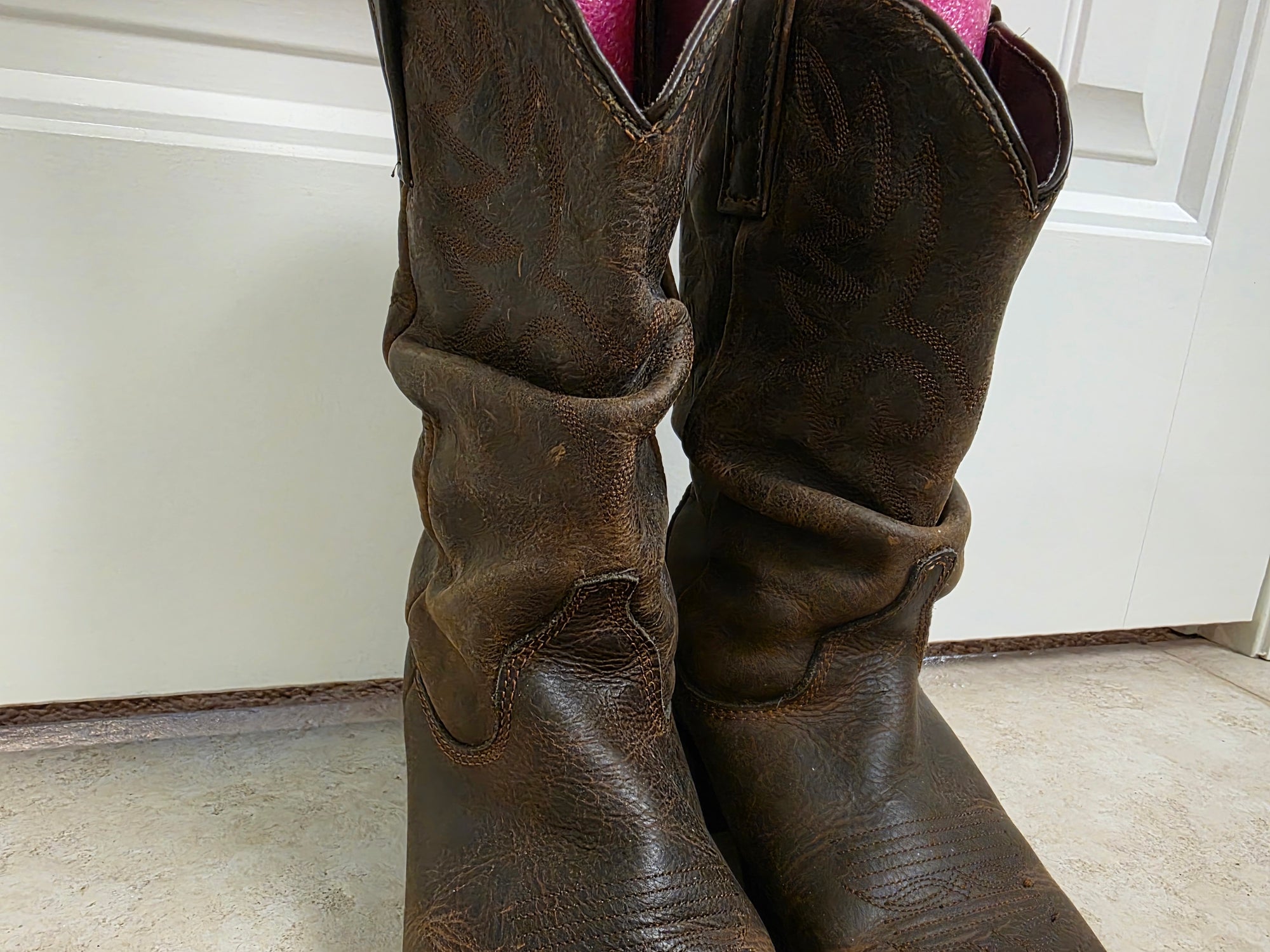 Size 8 Dark Brown Dingo Cowgirl Boots
