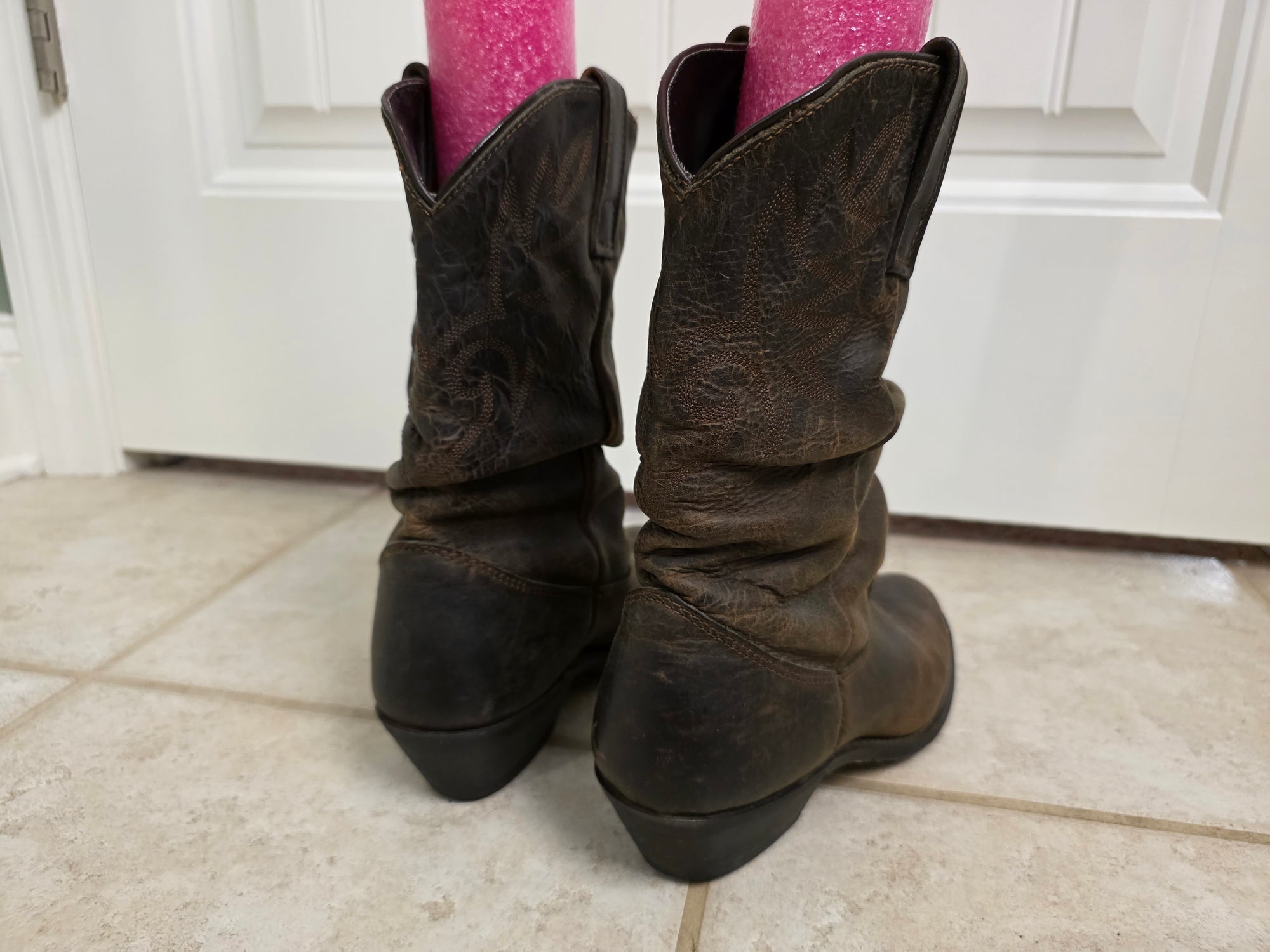 Size 8 Dark Brown Dingo Cowgirl Boots