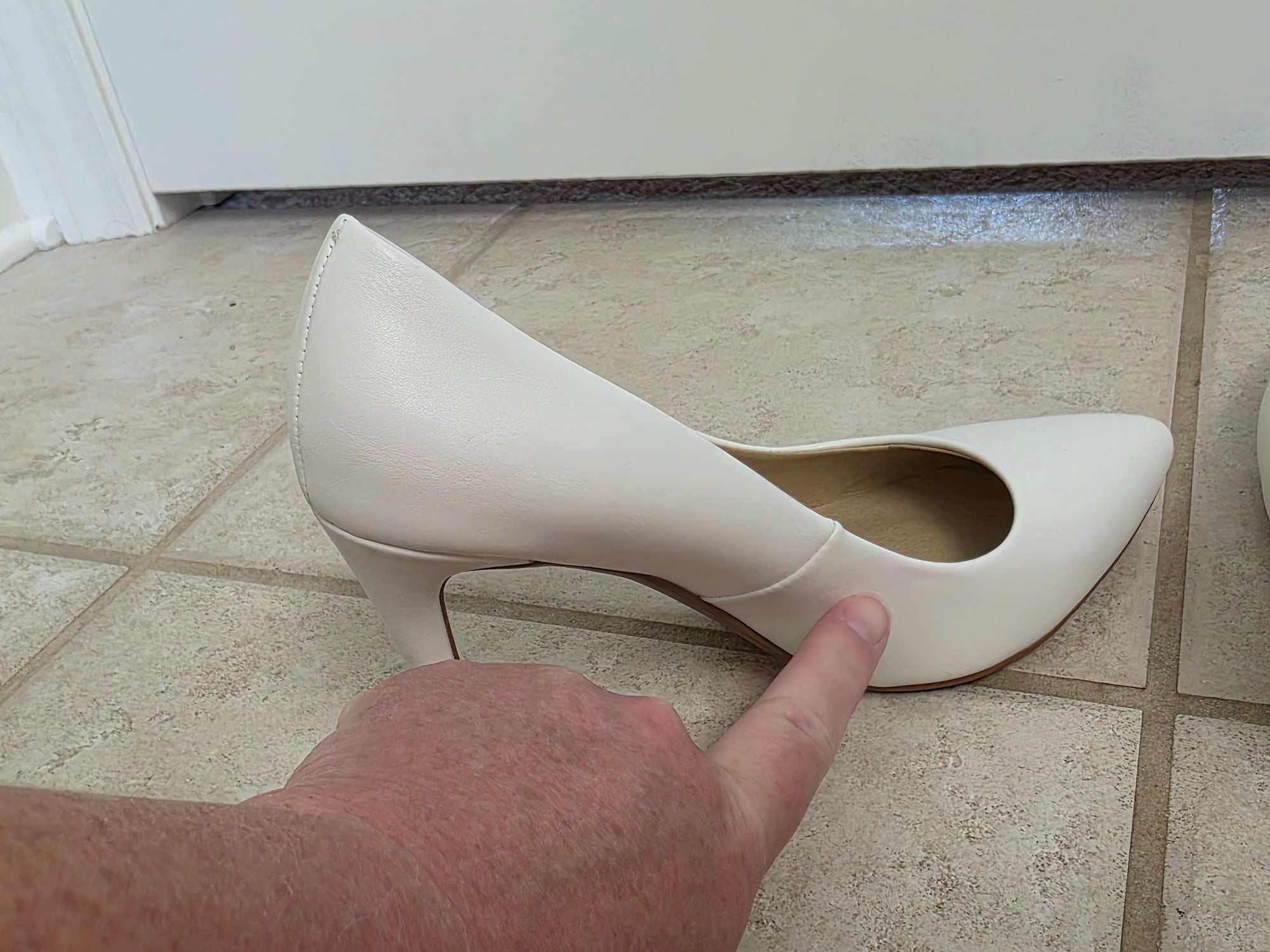 Size 7 White IDIFU Stiletto Pumps