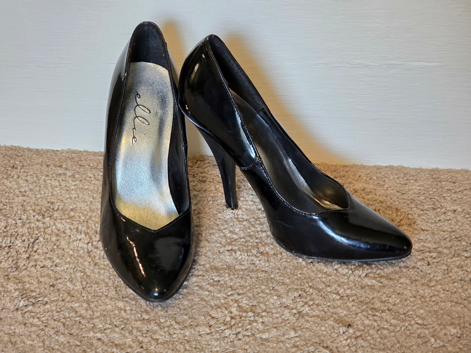 Size 7 Black Ellie Pumps