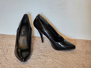 Size 7.5 Black Patent Pleaser Pumps
