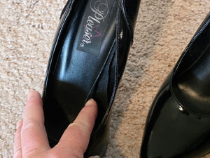 Size 7.5 Black Patent Pleaser Pumps