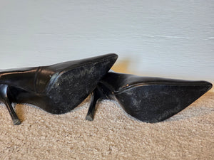 Size 7 Black Guess Pumps