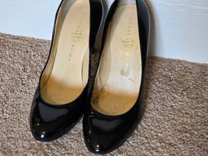 Size 6 Black Patent Ivanka Trump Pumps