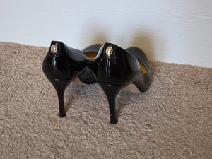 Size 6 Black Patent Ivanka Trump Pumps