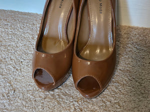 Size 6 Brown Top Moda Peep Toe Pumps