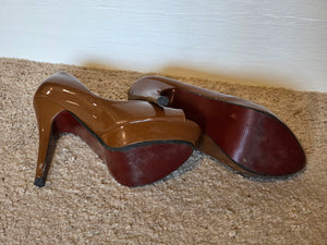 Size 6 Brown Top Moda Peep Toe Pumps