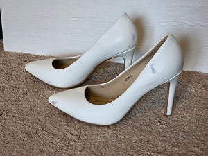 Size 6 White IDIFU Stiletto Pumps