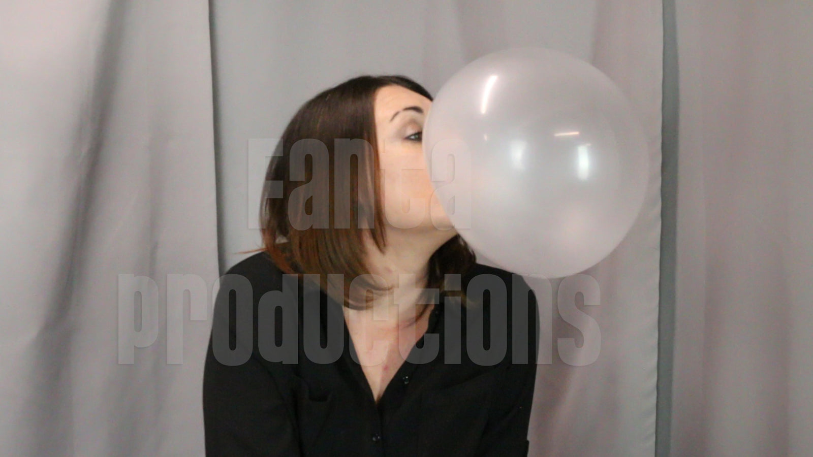 Rae's Natural Reactions to Messy Bubbles