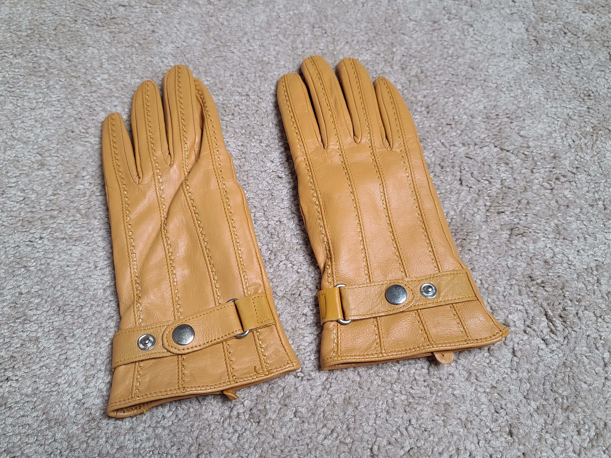 Yellow Merona Leather Gloves (S/M)
