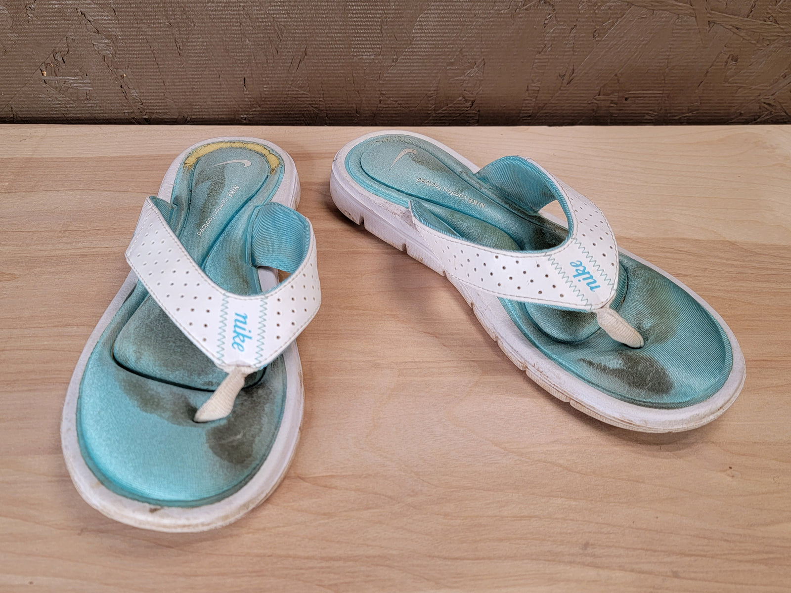 White & Blue Nike Sandals (7)