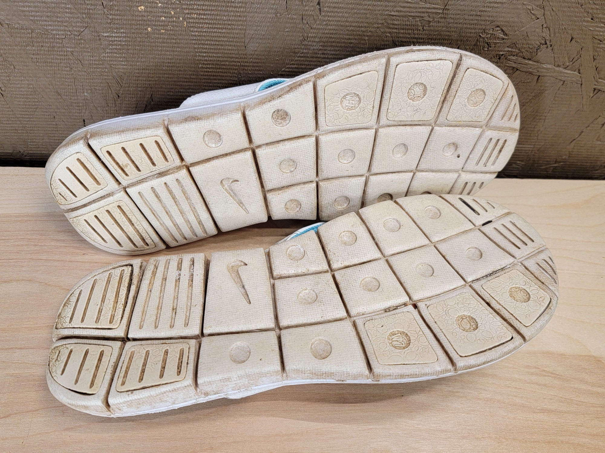 White & Blue Nike Sandals (7)
