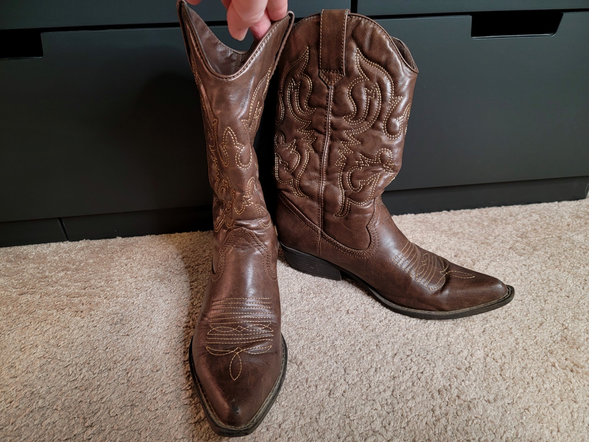 Size 8 Brown Steve Madden Cowgirl Boots