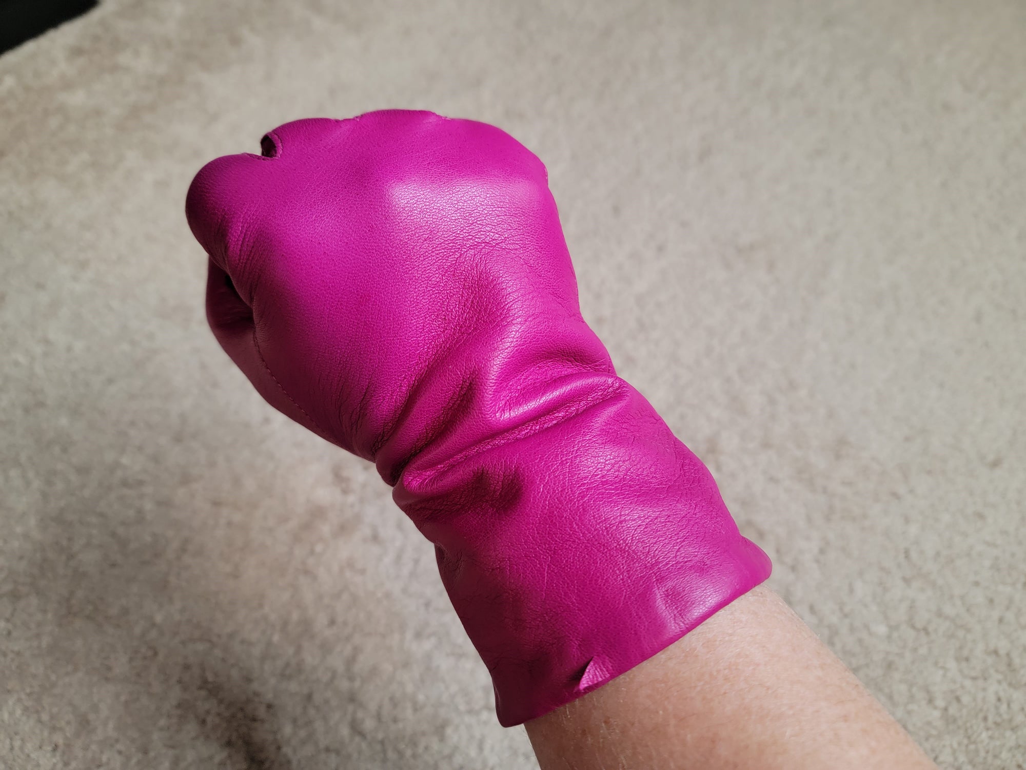 Magenta Leather Gloves (7.5)